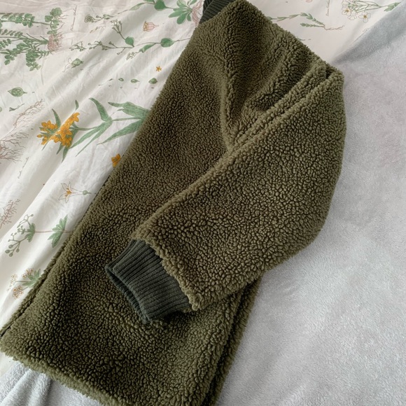 Abercrombie & Fitch Sherpa Jacket - Picture 2 of 3